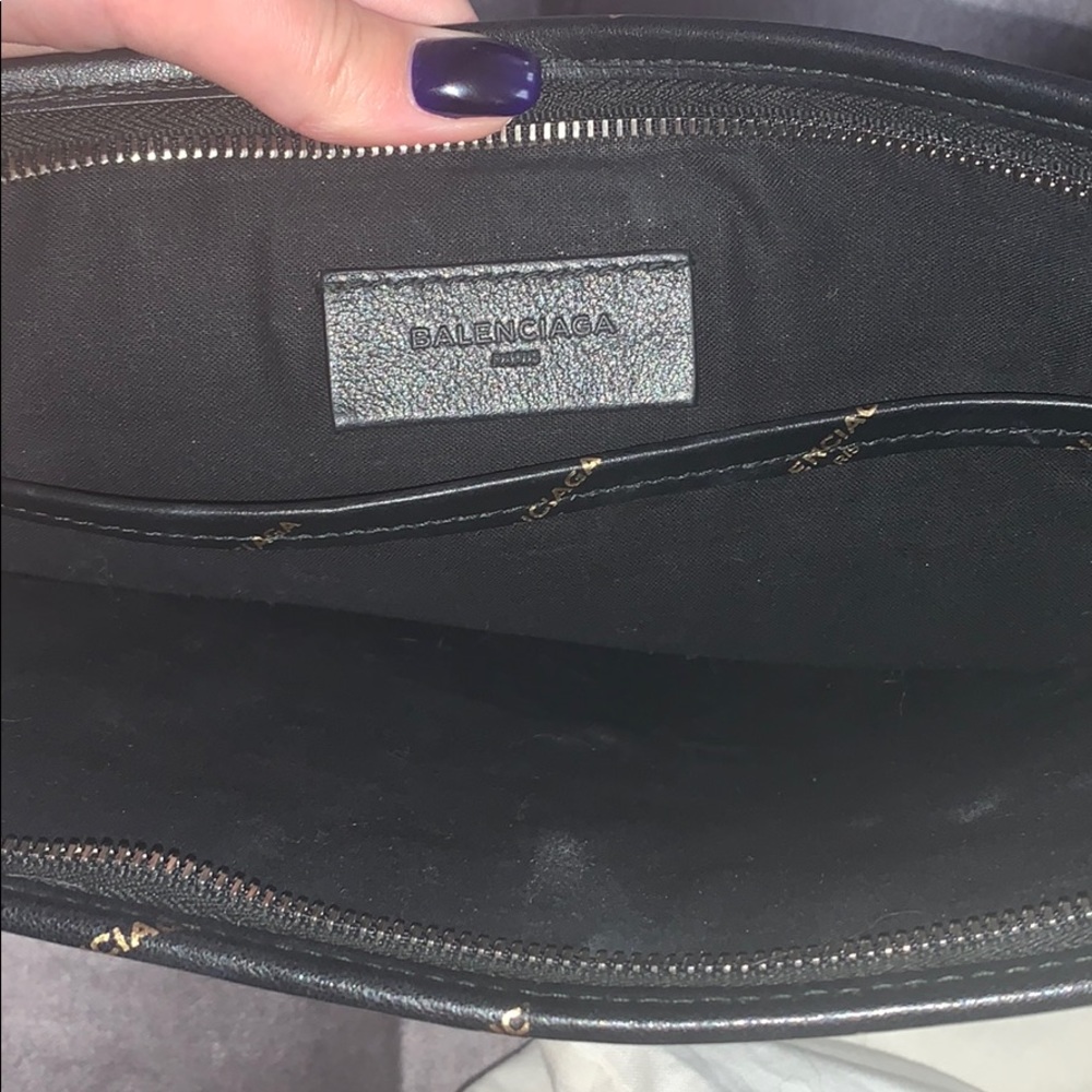 Balenciaga All Over Logo Pouch - Picture 4 of 10